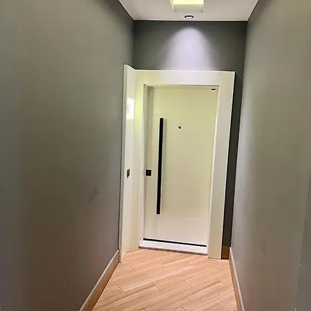C-lounge Cleopatra Apartment *